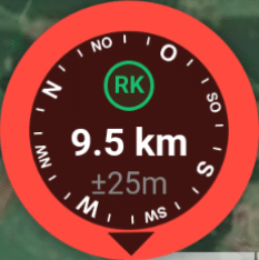 Abbildung einer Kompassnadel in roter Farbe innerhalb der POIApp. Diese zeigt die Richtung, die Distanz und die Genauigkeit zum ausgewählten POI an. Der Richtungspfeil zeigt dabei nach Süden.